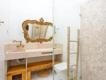 Historic Center Romantic アパート